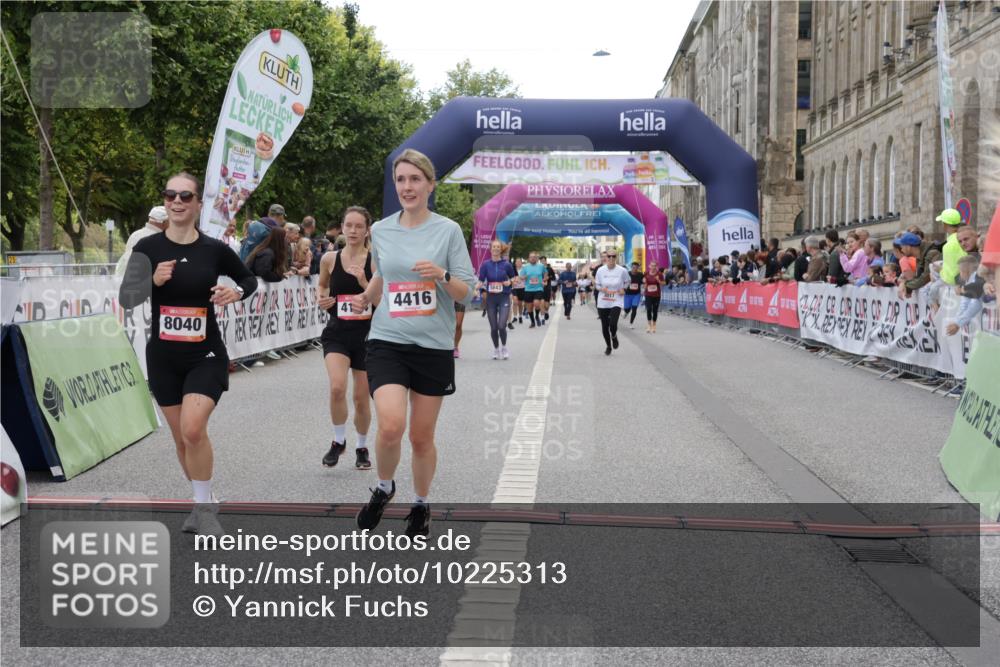 06.09.2026 - CURREX Alsterlauf Yannick Fuchs http://msf.ph/oto/10225313 06.09.2026 10:13:45 Ziel 2596, 2941, 3467, 3558, 4184, 4416, 5843, 5938, 6348, 6429, 8040 meine-sportfotos.de