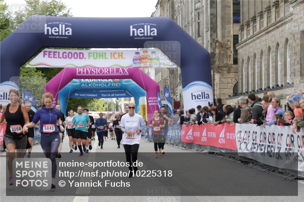 06.09.2026 - CURREX Alsterlauf Yannick Fuchs http://msf.ph/oto/10225318 06.09.2026 10:13:47 Ziel 2596, 2941, 3017, 3467, 3558, 4184, 4416, 5843, 5938, 6348, 6429, 8040 meine-sportfotos.de