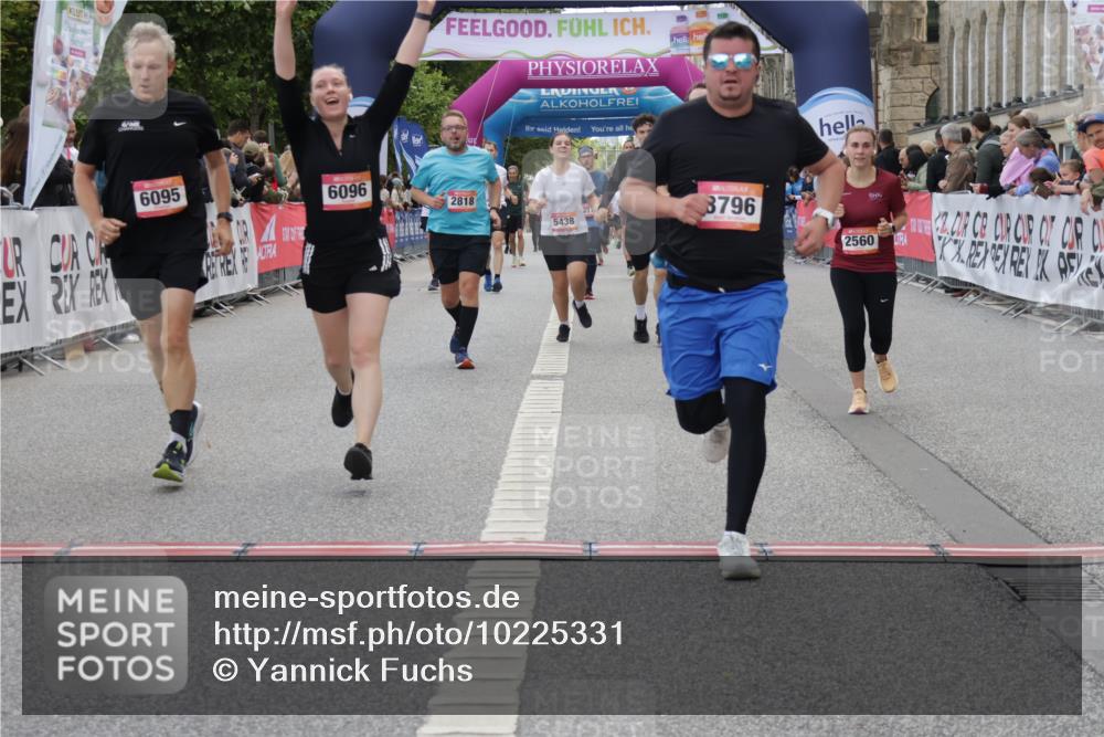 06.09.2026 - CURREX Alsterlauf Yannick Fuchs http://msf.ph/oto/10225331 06.09.2026 10:13:53 Ziel 2555, 2560, 2818, 3017, 3558, 3796, 4184, 5438, 5440, 5843, 6095, 6096 meine-sportfotos.de