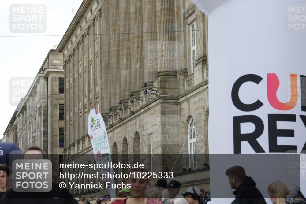06.09.2026 - CURREX Alsterlauf Yannick Fuchs http://msf.ph/oto/10225333 06.09.2026 10:13:56 Ziel 2555, 2560, 2818, 3017, 3510, 3558, 3796, 5438, 5440, 5843, 6095, 6096 meine-sportfotos.de