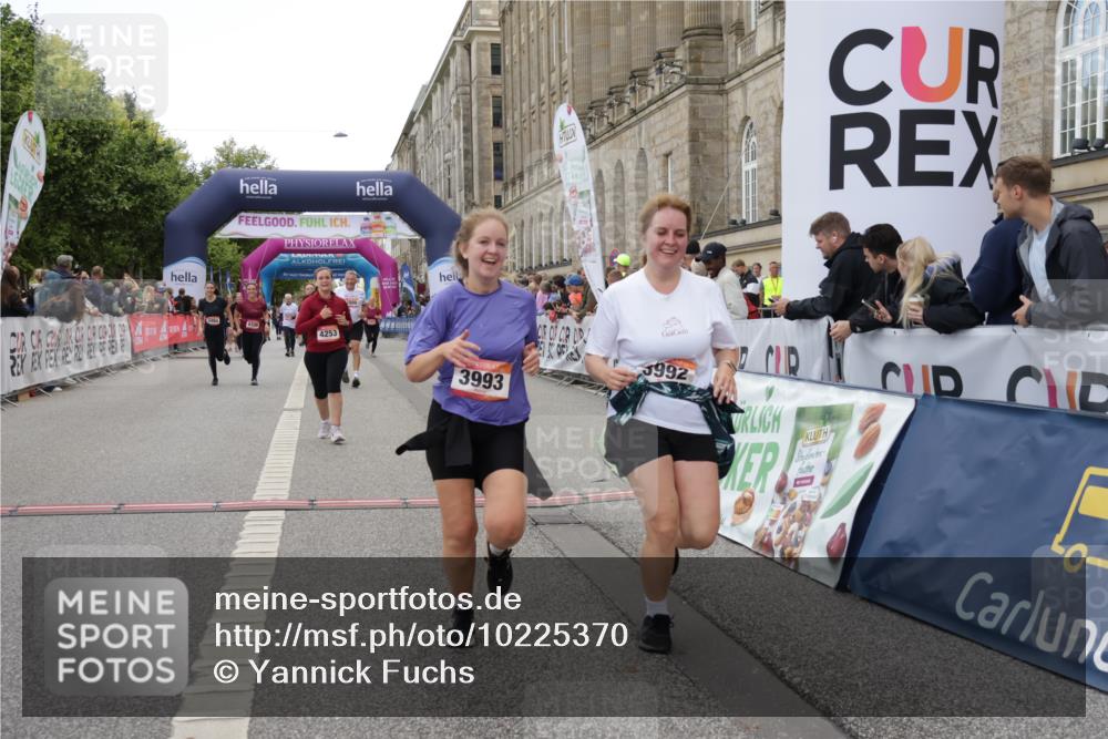 06.09.2026 - CURREX Alsterlauf Yannick Fuchs http://msf.ph/oto/10225370 06.09.2026 10:14:08 Ziel 2800, 2866, 2867, 3494, 3992, 3993, 4109, 4253, 4398, 4595, 4596, 4981, 5506, 5715, 6289 meine-sportfotos.de