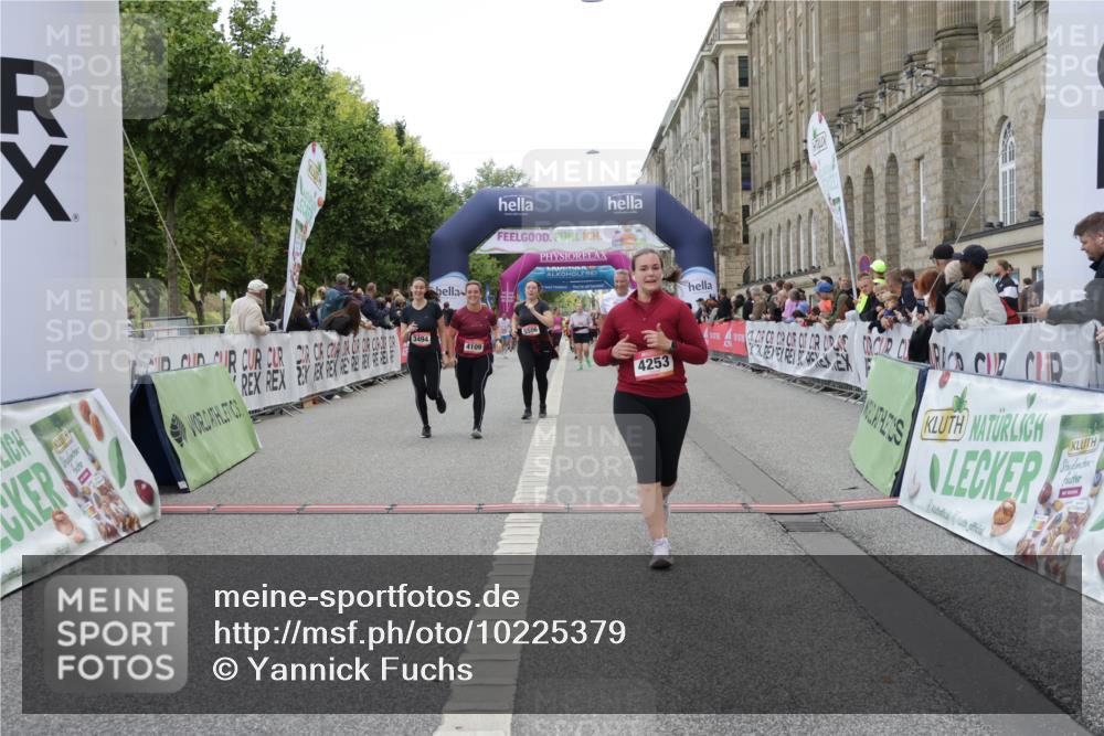 06.09.2026 - CURREX Alsterlauf Yannick Fuchs http://msf.ph/oto/10225379 06.09.2026 10:14:10 Ziel 2800, 2866, 2867, 3494, 3992, 3993, 4109, 4253, 4981, 5506 meine-sportfotos.de