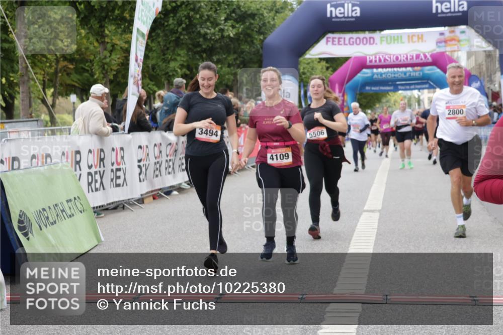 06.09.2026 - CURREX Alsterlauf Yannick Fuchs http://msf.ph/oto/10225380 06.09.2026 10:14:11 Ziel 2800, 2866, 2867, 3494, 3992, 3993, 4109, 4253, 4452, 4981, 5506 meine-sportfotos.de