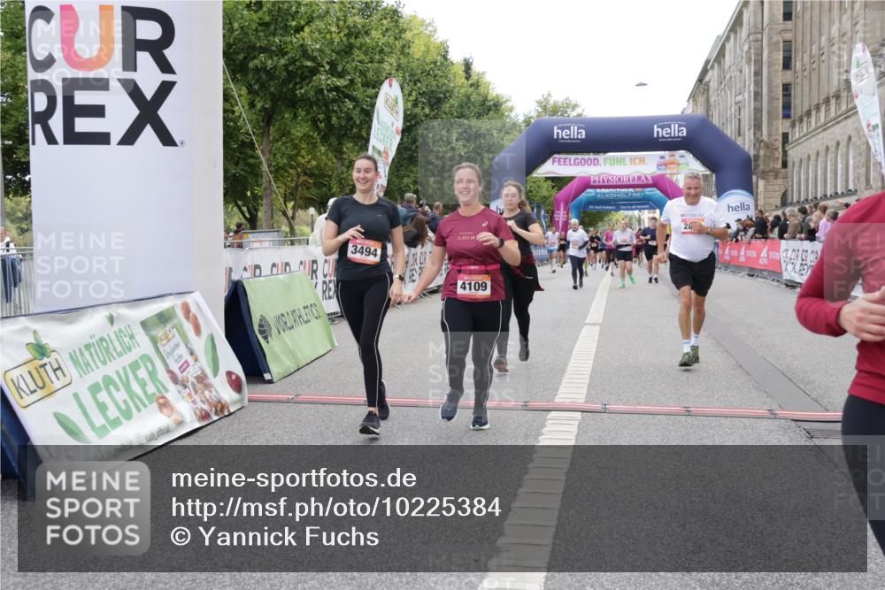 06.09.2026 - CURREX Alsterlauf Yannick Fuchs http://msf.ph/oto/10225384 06.09.2026 10:14:11 Ziel 2800, 2866, 2867, 3494, 3992, 3993, 4109, 4253, 4452, 4981, 5506 meine-sportfotos.de