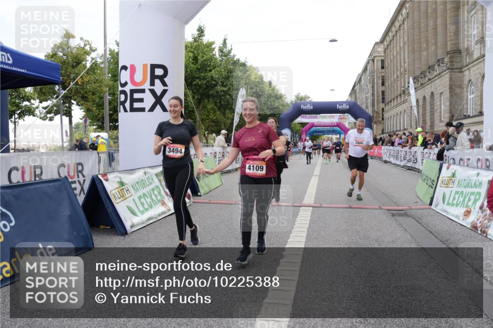 06.09.2026 - CURREX Alsterlauf Yannick Fuchs http://msf.ph/oto/10225388 06.09.2026 10:14:12 Ziel 2800, 2866, 2867, 3494, 3992, 3993, 4109, 4253, 4452, 5506 meine-sportfotos.de