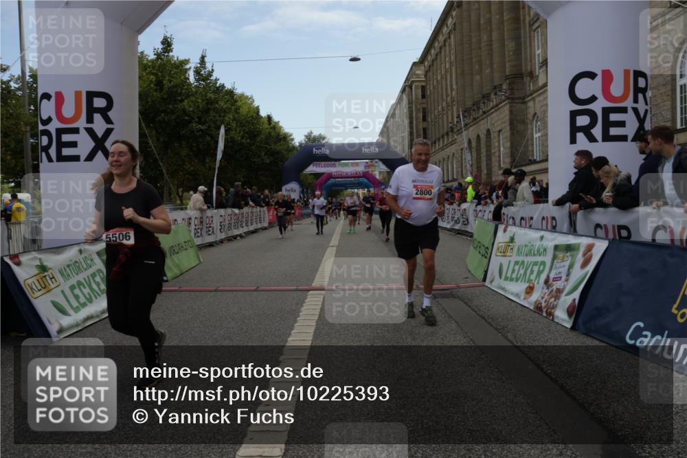 06.09.2026 - CURREX Alsterlauf Yannick Fuchs http://msf.ph/oto/10225393 06.09.2026 10:14:13 Ziel 2800, 2866, 2867, 3494, 3864, 3992, 3993, 4109, 4253, 4452, 5506 meine-sportfotos.de