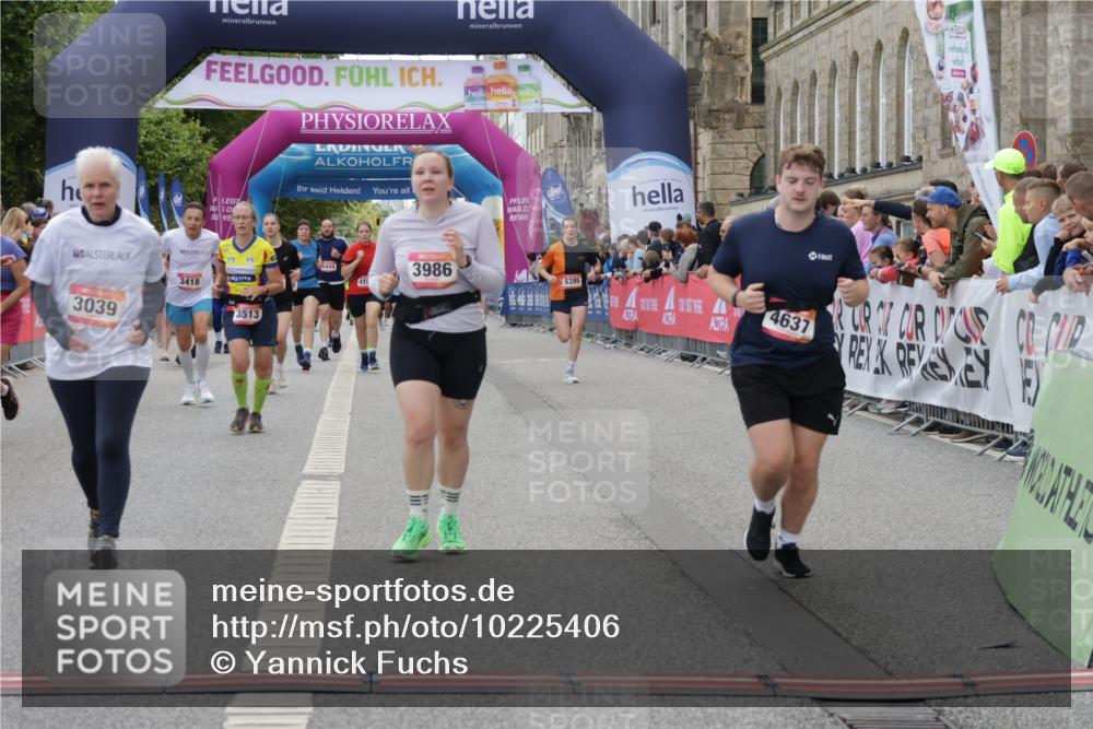 06.09.2026 - CURREX Alsterlauf Yannick Fuchs http://msf.ph/oto/10225406 06.09.2026 10:14:17 Ziel 2800, 3039, 3494, 3513, 3864, 3986, 4109, 4253, 4452, 4637, 5183, 5475, 5506 meine-sportfotos.de