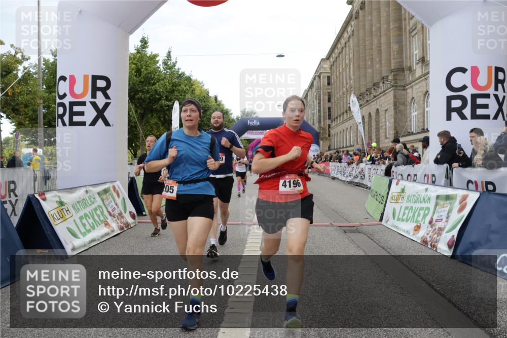 06.09.2026 - CURREX Alsterlauf Yannick Fuchs http://msf.ph/oto/10225438 06.09.2026 10:14:26 Ziel 2138, 3039, 3418, 3513, 3986, 4036, 4196, 4205, 4637, 4885, 5002, 5183, 5255, 5363, 5395, 5449, 5475, 6052, 6444 meine-sportfotos.de