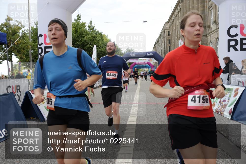 06.09.2026 - CURREX Alsterlauf Yannick Fuchs http://msf.ph/oto/10225441 06.09.2026 10:14:26 Ziel 2138, 3039, 3418, 3513, 3986, 4036, 4196, 4205, 4637, 4885, 5002, 5183, 5255, 5363, 5395, 5449, 5475, 6052, 6444 meine-sportfotos.de