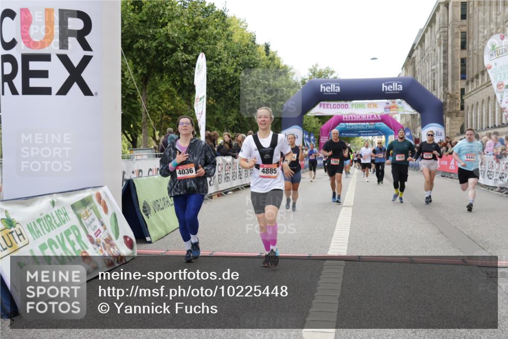 06.09.2026 - CURREX Alsterlauf Yannick Fuchs http://msf.ph/oto/10225448 06.09.2026 10:14:28 Ziel 2138, 2384, 3418, 3513, 3829, 4036, 4196, 4205, 4885, 5002, 5255, 5363, 5395, 5449, 5475, 6052, 6444 meine-sportfotos.de