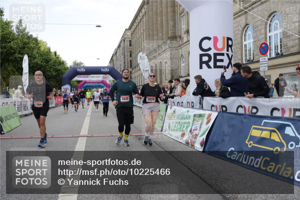 06.09.2026 - CURREX Alsterlauf Yannick Fuchs http://msf.ph/oto/10225466 06.09.2026 10:14:32 Ziel 2138, 2384, 2421, 2644, 3829, 4036, 4196, 4205, 4683, 4885, 5002, 5255, 5310, 5449, 6444 meine-sportfotos.de