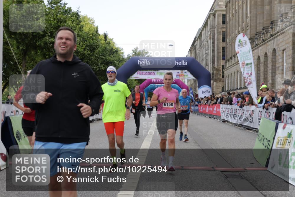 06.09.2026 - CURREX Alsterlauf Yannick Fuchs http://msf.ph/oto/10225494 06.09.2026 10:14:40 Ziel 2421, 2644, 3624, 3907, 4362, 4677, 4683, 5310, 5965, 6158, 6332 meine-sportfotos.de