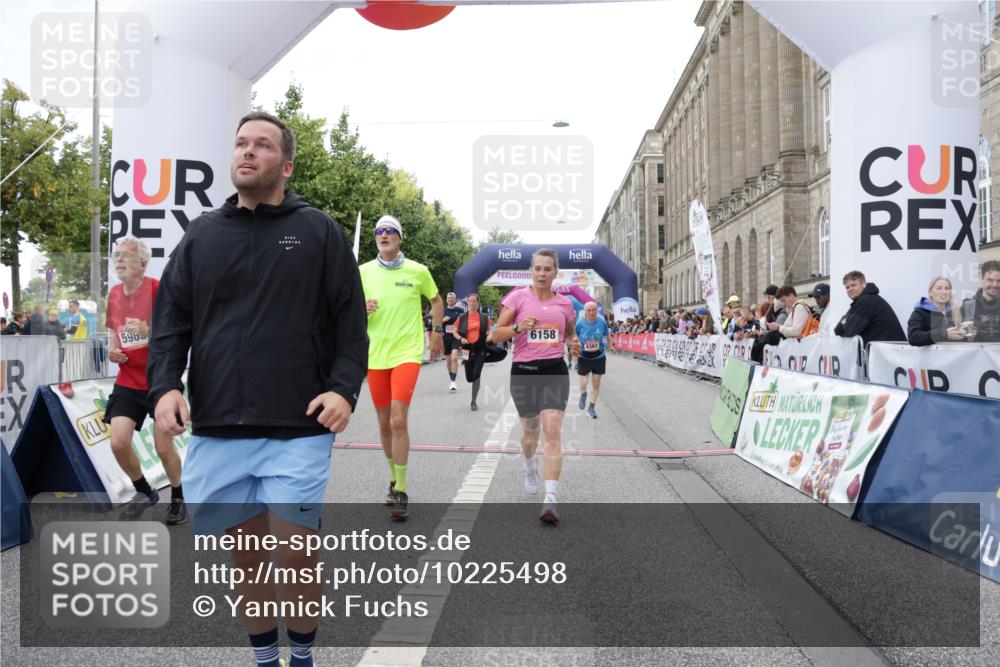06.09.2026 - CURREX Alsterlauf Yannick Fuchs http://msf.ph/oto/10225498 06.09.2026 10:14:41 Ziel 2421, 2644, 3624, 3907, 4362, 4677, 4683, 5310, 5534, 5965, 6158, 6332 meine-sportfotos.de