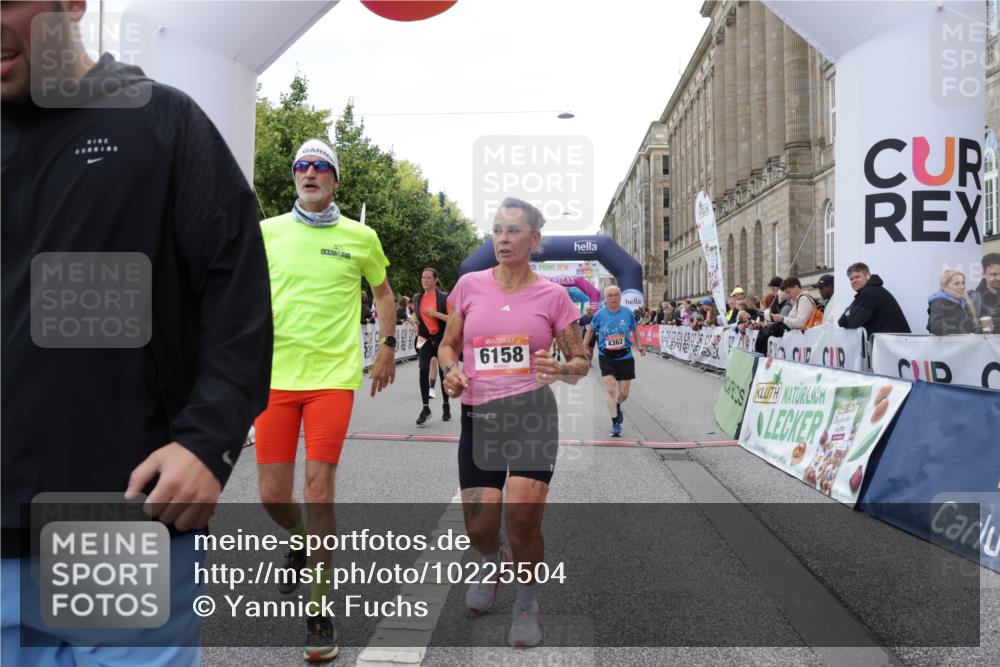 06.09.2026 - CURREX Alsterlauf Yannick Fuchs http://msf.ph/oto/10225504 06.09.2026 10:14:42 Ziel 2421, 2644, 3260, 3624, 3907, 4362, 4677, 4683, 5310, 5533, 5534, 5965, 6158, 6332 meine-sportfotos.de