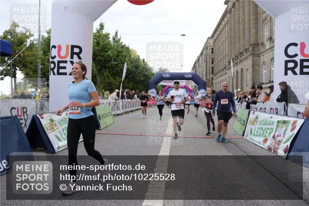 06.09.2026 - CURREX Alsterlauf Yannick Fuchs http://msf.ph/oto/10225528 06.09.2026 10:14:48 Ziel 3121, 3184, 3260, 4362, 4649, 4677, 5078, 5533, 5534, 5802, 6015, 6053, 6158, 6332 meine-sportfotos.de