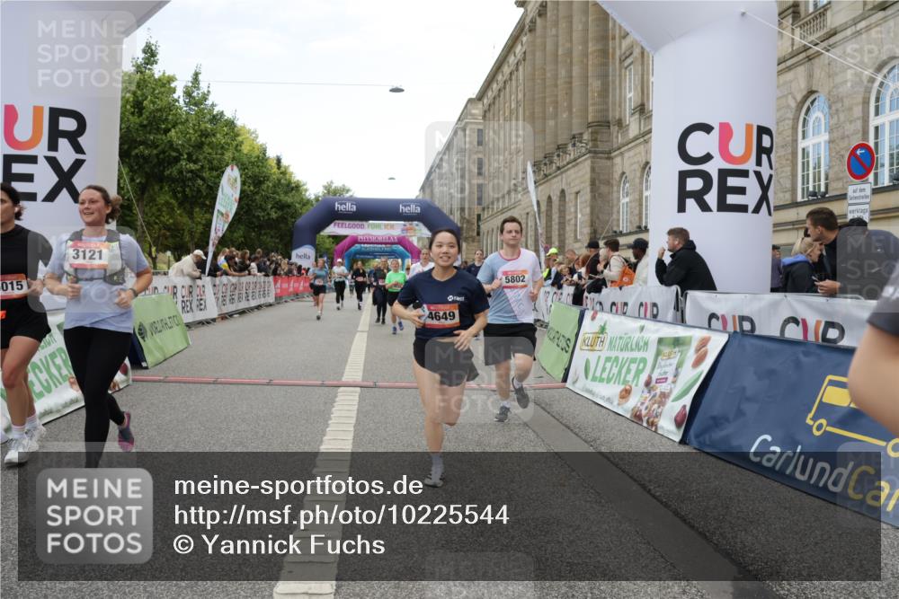 06.09.2026 - CURREX Alsterlauf Yannick Fuchs http://msf.ph/oto/10225544 06.09.2026 10:14:52 Ziel 3121, 3184, 3260, 4281, 4488, 4528, 4649, 5036, 5078, 5533, 5534, 5616, 5802, 6015, 6053 meine-sportfotos.de