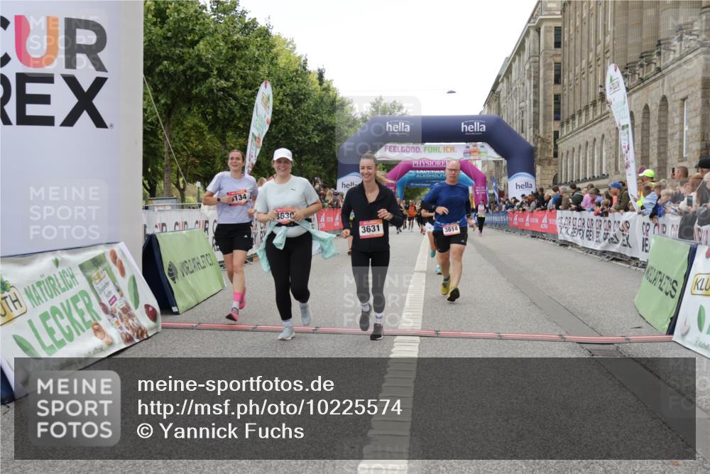 06.09.2026 - CURREX Alsterlauf Yannick Fuchs http://msf.ph/oto/10225574 06.09.2026 10:14:59 Ziel 2860, 3134, 3614, 3630, 3631, 4281, 4488, 4528, 5036, 5616, 5802, 5896, 8081 meine-sportfotos.de