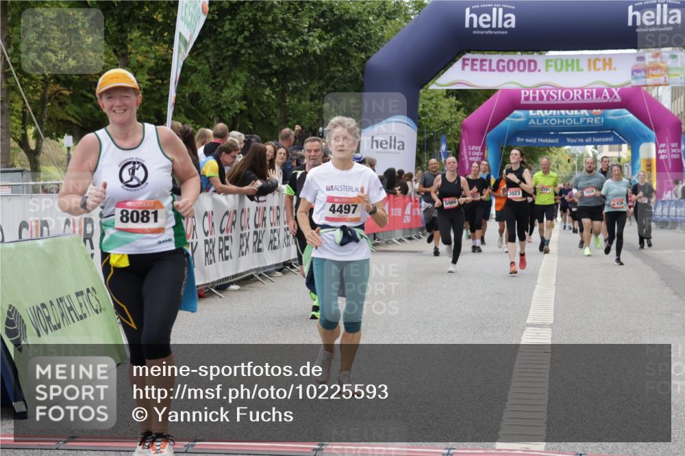 06.09.2026 - CURREX Alsterlauf Yannick Fuchs http://msf.ph/oto/10225593 06.09.2026 10:15:04 Ziel 2789, 2860, 3134, 3614, 3630, 3631, 4281, 4497, 5896, 8081 meine-sportfotos.de