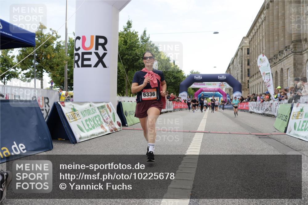 06.09.2026 - CURREX Alsterlauf Yannick Fuchs http://msf.ph/oto/10225678 06.09.2026 10:15:37 Ziel 2503, 2690, 3456, 3834, 4085, 4354, 4392, 5147, 5762, 6189, 6336, 6347, 6461 meine-sportfotos.de
