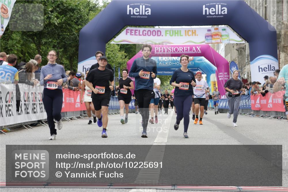 06.09.2026 - CURREX Alsterlauf Yannick Fuchs http://msf.ph/oto/10225691 06.09.2026 10:15:41 Ziel 3456, 3741, 3870, 4600, 4926, 5147, 5221, 5762, 6189, 6336, 6347 meine-sportfotos.de