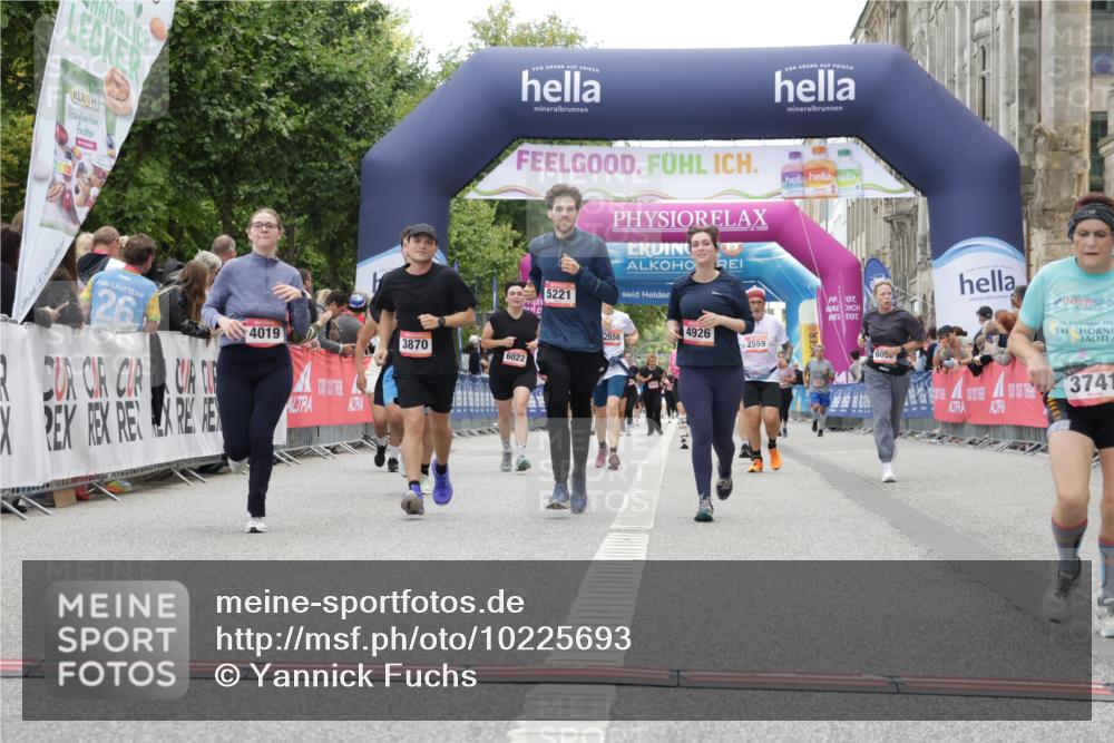 06.09.2026 - CURREX Alsterlauf Yannick Fuchs http://msf.ph/oto/10225693 06.09.2026 10:15:41 Ziel 3456, 3741, 3870, 4600, 4926, 5147, 5221, 5762, 6189, 6336, 6347 meine-sportfotos.de