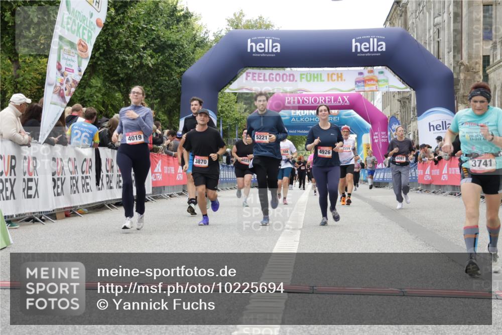 06.09.2026 - CURREX Alsterlauf Yannick Fuchs http://msf.ph/oto/10225694 06.09.2026 10:15:41 Ziel 3456, 3741, 3870, 4600, 4926, 5147, 5221, 5762, 6189, 6336, 6347 meine-sportfotos.de