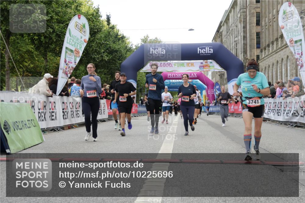 06.09.2026 - CURREX Alsterlauf Yannick Fuchs http://msf.ph/oto/10225696 06.09.2026 10:15:42 Ziel 3741, 3870, 4600, 4926, 5147, 5221, 6022, 6097, 6189, 6336 meine-sportfotos.de