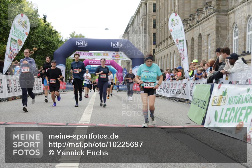 06.09.2026 - CURREX Alsterlauf Yannick Fuchs http://msf.ph/oto/10225697 06.09.2026 10:15:42 Ziel 3741, 3870, 4600, 4926, 5147, 5221, 6022, 6097, 6189, 6336 meine-sportfotos.de