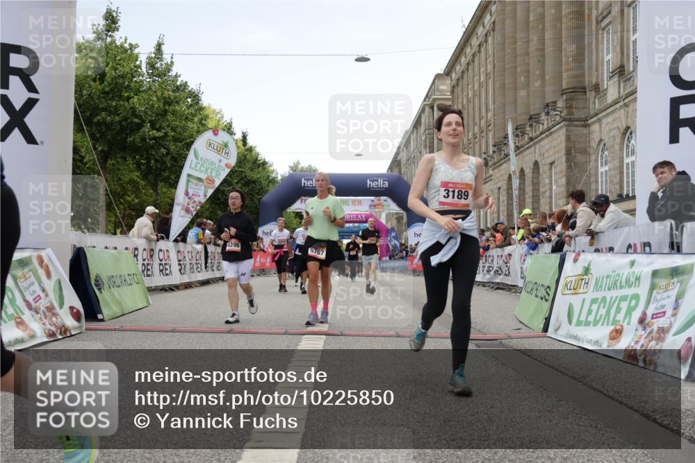 06.09.2026 - CURREX Alsterlauf Yannick Fuchs http://msf.ph/oto/10225850 06.09.2026 10:16:19 Ziel 2019, 2614, 2881, 2884, 2910, 3189, 3867, 4314, 4315, 4366, 4396, 4455, 5425, 5559, 5564, 5787 meine-sportfotos.de