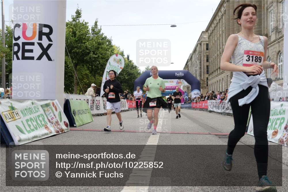 06.09.2026 - CURREX Alsterlauf Yannick Fuchs http://msf.ph/oto/10225852 06.09.2026 10:16:20 Ziel 2019, 2614, 2881, 2884, 2910, 3189, 3867, 4314, 4315, 4366, 4396, 4455, 5425, 5559, 5564, 5787 meine-sportfotos.de