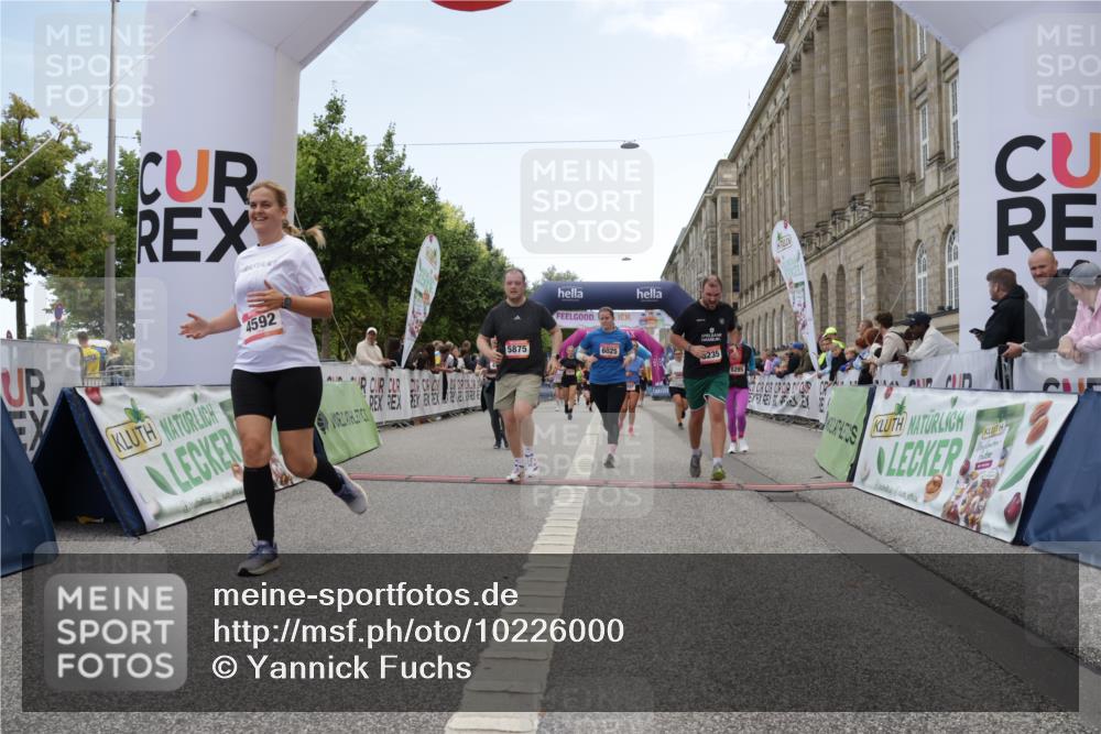 06.09.2026 - CURREX Alsterlauf Yannick Fuchs http://msf.ph/oto/10226000 06.09.2026 10:16:59 Ziel 2048, 2222, 3002, 3024, 3973, 4439, 4440, 4477, 4523, 4557, 4592, 4750, 4756, 5875, 6025, 6087, 8083, 8235, 8295 meine-sportfotos.de