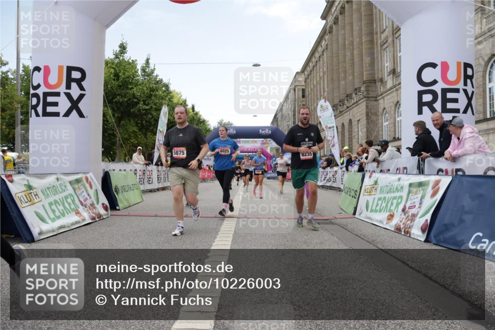 06.09.2026 - CURREX Alsterlauf Yannick Fuchs http://msf.ph/oto/10226003 06.09.2026 10:16:59 Ziel 2048, 2222, 3002, 3024, 3973, 4439, 4440, 4477, 4523, 4557, 4592, 4750, 4756, 5875, 6025, 6087, 8083, 8235, 8295 meine-sportfotos.de