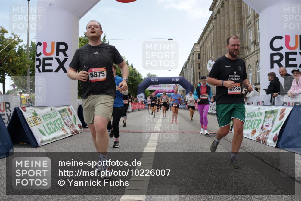 06.09.2026 - CURREX Alsterlauf Yannick Fuchs http://msf.ph/oto/10226007 06.09.2026 10:17:00 Ziel 2048, 2222, 3002, 3024, 3973, 4439, 4440, 4477, 4523, 4557, 4592, 4750, 4756, 5082, 5875, 6025, 6087, 8083, 8235, 8295 meine-sportfotos.de