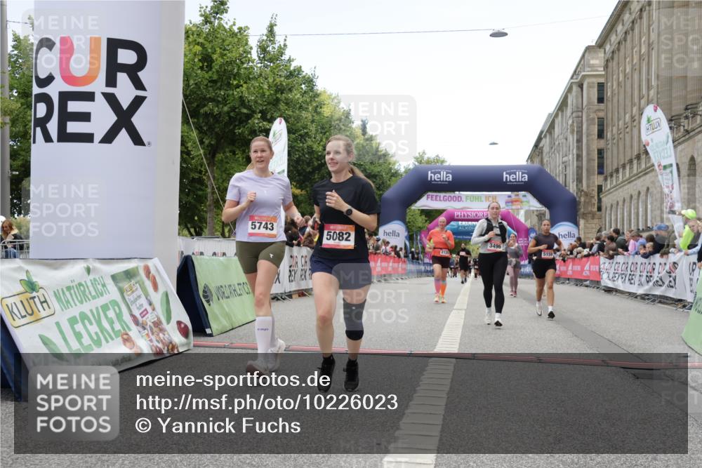 06.09.2026 - CURREX Alsterlauf Yannick Fuchs http://msf.ph/oto/10226023 06.09.2026 10:17:06 Ziel 2048, 2129, 3002, 3199, 3496, 3973, 4523, 4557, 5082, 5875, 6025, 8083, 8235, 8295 meine-sportfotos.de