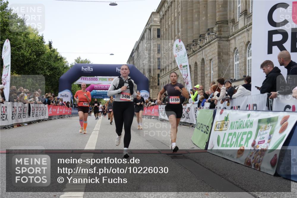 06.09.2026 - CURREX Alsterlauf Yannick Fuchs http://msf.ph/oto/10226030 06.09.2026 10:17:07 Ziel 1092, 2048, 2129, 3002, 3199, 3459, 3496, 3973, 4523, 4557, 5082, 5223, 6025, 8083, 8295 meine-sportfotos.de