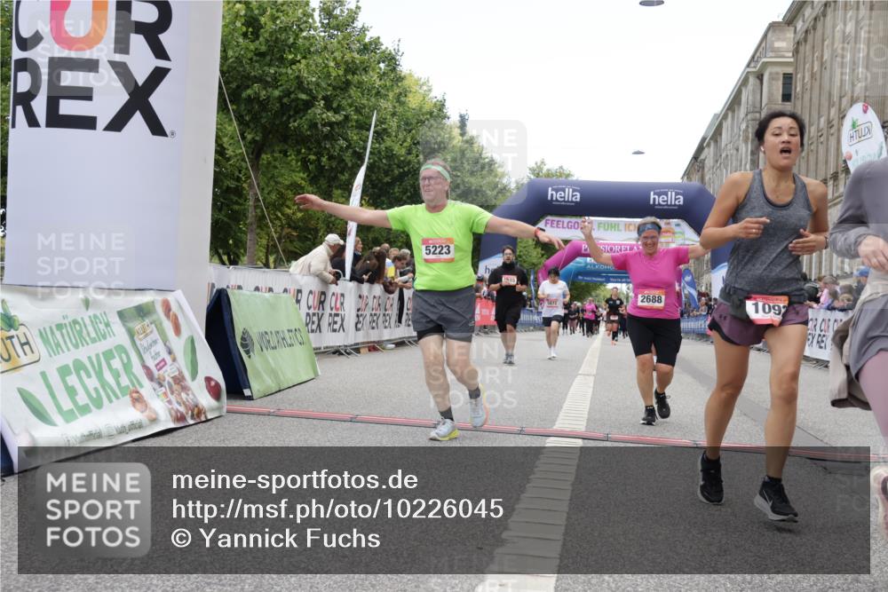 06.09.2026 - CURREX Alsterlauf Yannick Fuchs http://msf.ph/oto/10226045 06.09.2026 10:17:12 Ziel 1092, 2129, 2688, 3199, 3459, 3496, 5082, 5223, 5615, 5872, 5876 meine-sportfotos.de