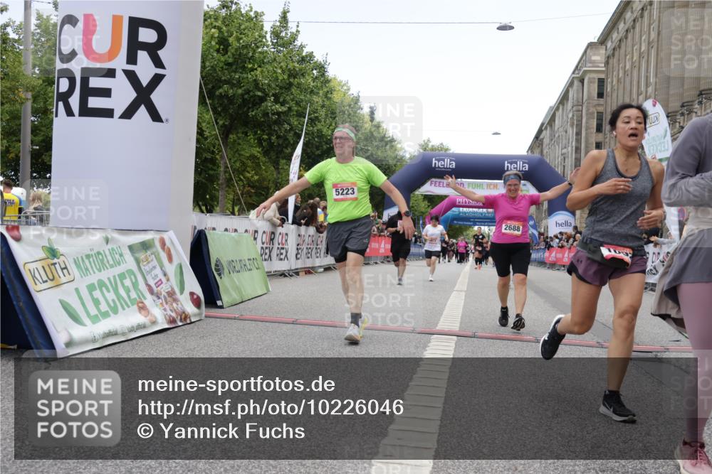 06.09.2026 - CURREX Alsterlauf Yannick Fuchs http://msf.ph/oto/10226046 06.09.2026 10:17:12 Ziel 1092, 2129, 2688, 3199, 3459, 3496, 5082, 5223, 5615, 5872, 5876 meine-sportfotos.de