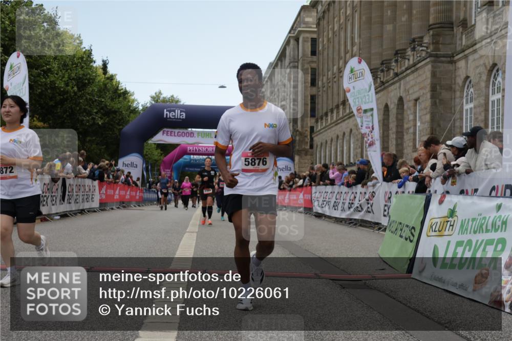 06.09.2026 - CURREX Alsterlauf Yannick Fuchs http://msf.ph/oto/10226061 06.09.2026 10:17:17 Ziel 1092, 2129, 2368, 2688, 2922, 3199, 3459, 5223, 5615, 5872, 5876, 6143 meine-sportfotos.de