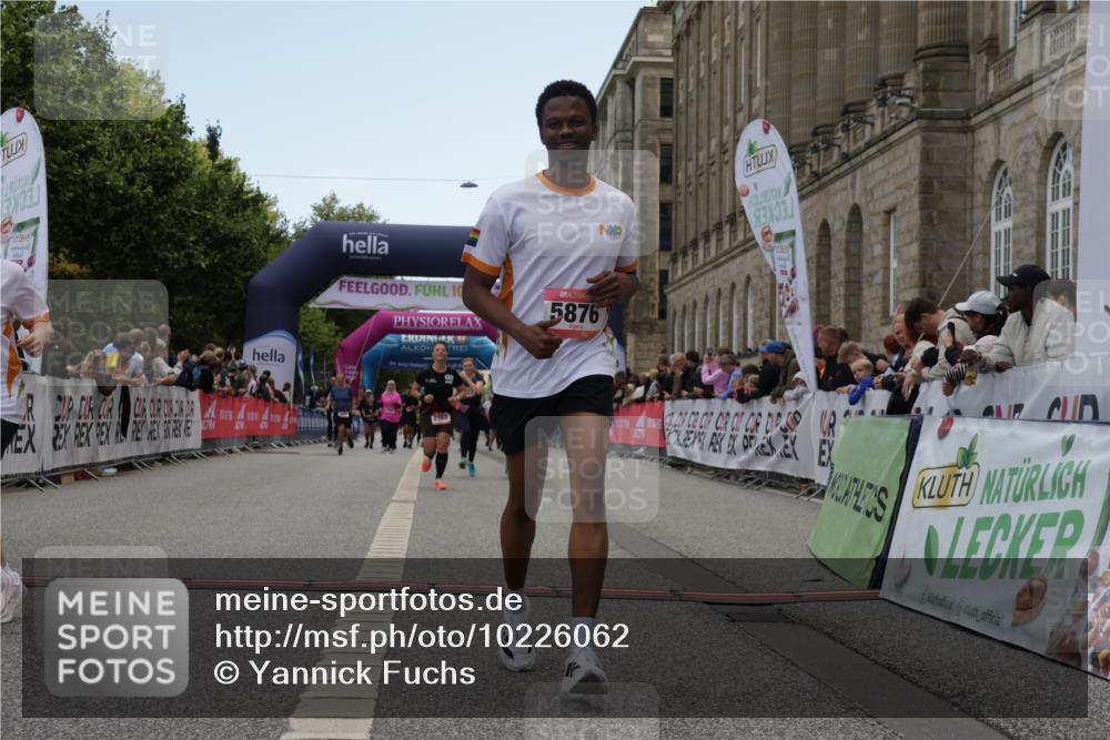 06.09.2026 - CURREX Alsterlauf Yannick Fuchs http://msf.ph/oto/10226062 06.09.2026 10:17:17 Ziel 1092, 2129, 2368, 2688, 2922, 3199, 3459, 5223, 5615, 5872, 5876, 6143 meine-sportfotos.de