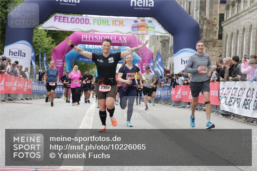 06.09.2026 - CURREX Alsterlauf Yannick Fuchs http://msf.ph/oto/10226065 06.09.2026 10:17:18 Ziel 1092, 2368, 2688, 2922, 3199, 3459, 5223, 5615, 5872, 5876, 6143 meine-sportfotos.de