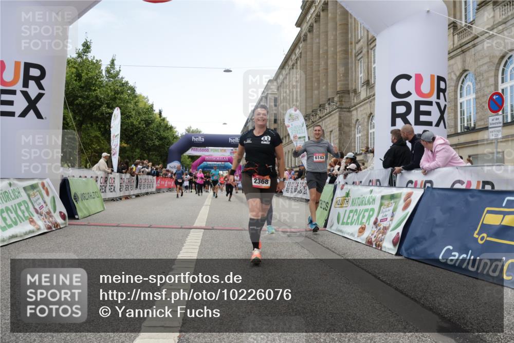 06.09.2026 - CURREX Alsterlauf Yannick Fuchs http://msf.ph/oto/10226076 06.09.2026 10:17:21 Ziel 2368, 2546, 2547, 2922, 5615, 5872, 5876, 6143 meine-sportfotos.de