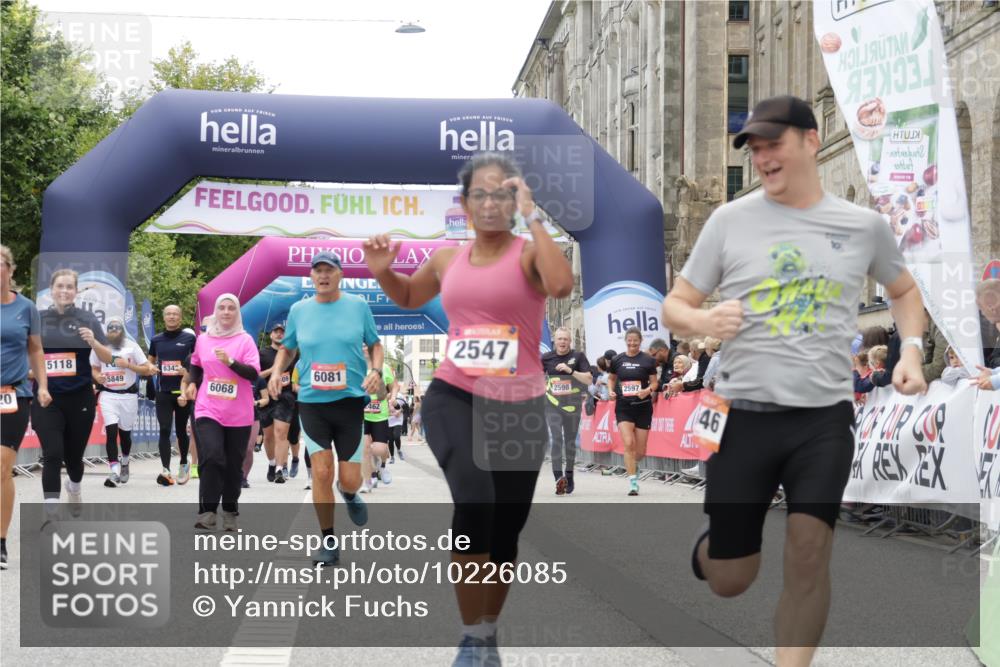 06.09.2026 - CURREX Alsterlauf Yannick Fuchs http://msf.ph/oto/10226085 06.09.2026 10:17:24 Ziel 2368, 2462, 2546, 2547, 2922, 3117, 5118, 5635, 5820, 5872, 6068, 6081, 6143 meine-sportfotos.de