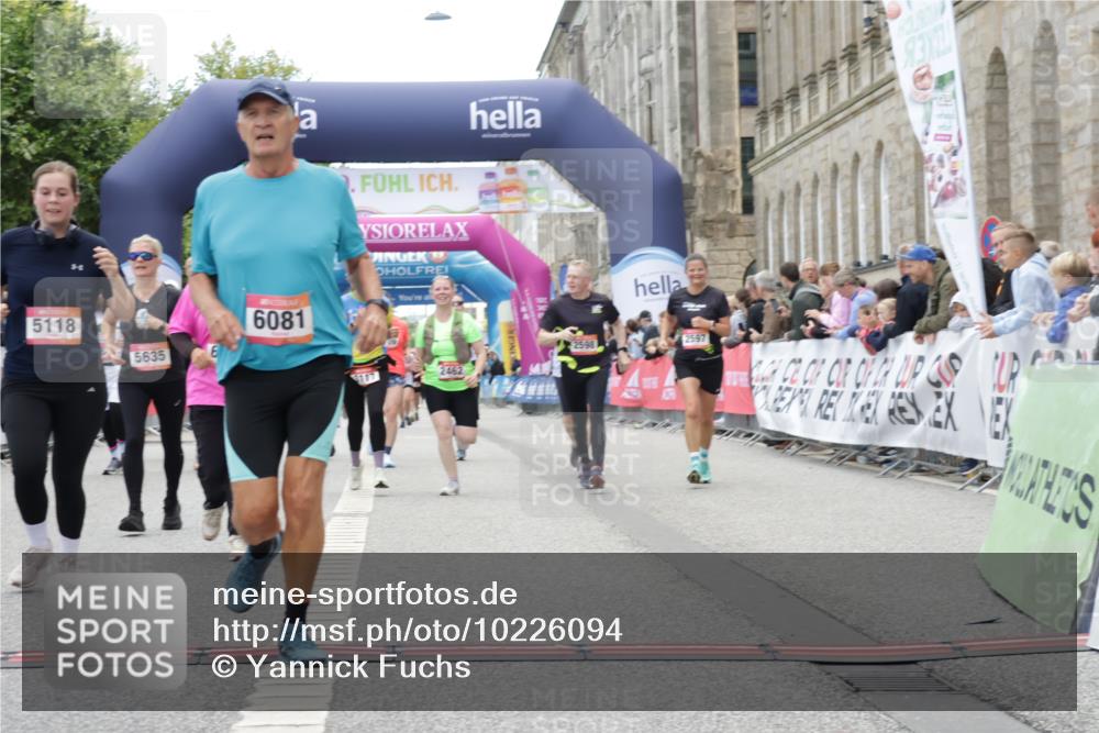 06.09.2026 - CURREX Alsterlauf Yannick Fuchs http://msf.ph/oto/10226094 06.09.2026 10:17:26 Ziel 2368, 2462, 2546, 2547, 2597, 2598, 2922, 3117, 5118, 5635, 5820, 6068, 6081, 6143 meine-sportfotos.de