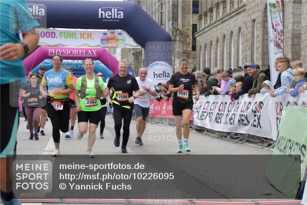 06.09.2026 - CURREX Alsterlauf Yannick Fuchs http://msf.ph/oto/10226095 06.09.2026 10:17:27 Ziel 2368, 2462, 2546, 2547, 2597, 2598, 2922, 2985, 3117, 3444, 5118, 5635, 5820, 6068, 6081, 6143 meine-sportfotos.de
