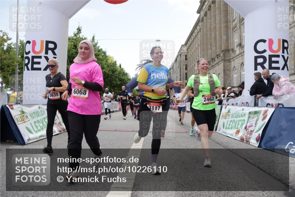 06.09.2026 - CURREX Alsterlauf Yannick Fuchs http://msf.ph/oto/10226110 06.09.2026 10:17:30 Ziel 2462, 2546, 2547, 2597, 2598, 2911, 2985, 3117, 3444, 3709, 5118, 5560, 5635, 5820, 5849, 6068, 6081, 6342, 6363, 8109 meine-sportfotos.de