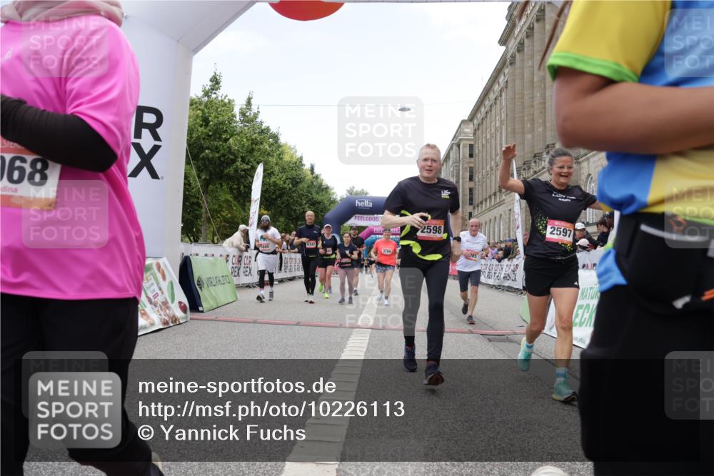 06.09.2026 - CURREX Alsterlauf Yannick Fuchs http://msf.ph/oto/10226113 06.09.2026 10:17:31 Ziel 2462, 2546, 2547, 2597, 2598, 2911, 2985, 3117, 3444, 3709, 5118, 5560, 5635, 5820, 5849, 6068, 6081, 6342, 6363, 8109 meine-sportfotos.de