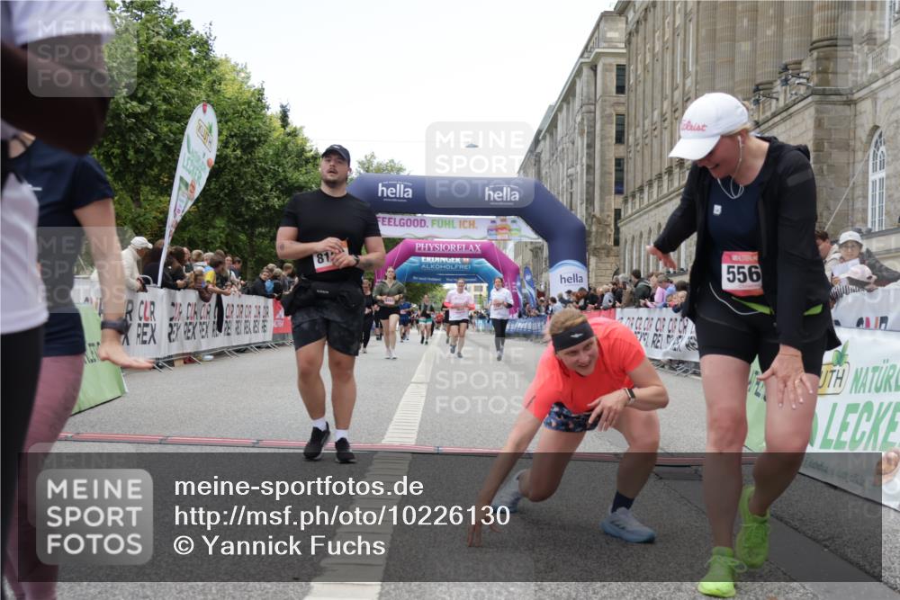 06.09.2026 - CURREX Alsterlauf Yannick Fuchs http://msf.ph/oto/10226130 06.09.2026 10:17:35 Ziel 2462, 2597, 2598, 2911, 2985, 3117, 3444, 3709, 5118, 5491, 5560, 5635, 5849, 6068, 6342, 6363, 8109 meine-sportfotos.de