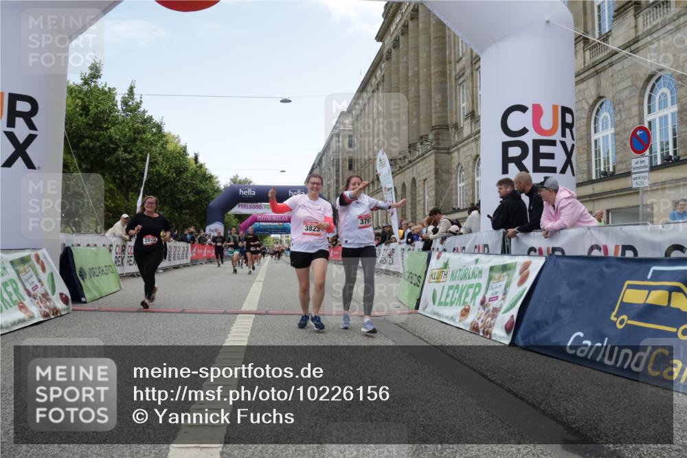 06.09.2026 - CURREX Alsterlauf Yannick Fuchs http://msf.ph/oto/10226156 06.09.2026 10:17:42 Ziel 2070, 3797, 3823, 4757, 4759, 5491 meine-sportfotos.de