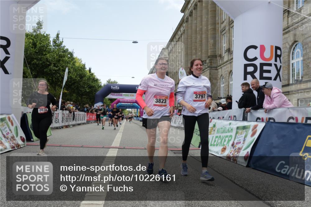 06.09.2026 - CURREX Alsterlauf Yannick Fuchs http://msf.ph/oto/10226161 06.09.2026 10:17:43 Ziel 2070, 3797, 3823, 4757, 4759, 5491 meine-sportfotos.de