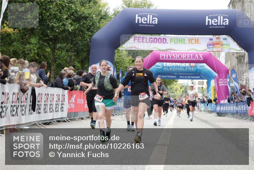 06.09.2026 - CURREX Alsterlauf Yannick Fuchs http://msf.ph/oto/10226163 06.09.2026 10:17:44 Ziel 2070, 3797, 3823, 4757, 4759, 5491 meine-sportfotos.de
